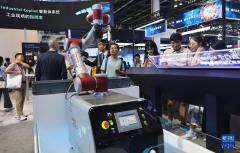 参不雅者取能分拣物品扫除房间的机械人、具备